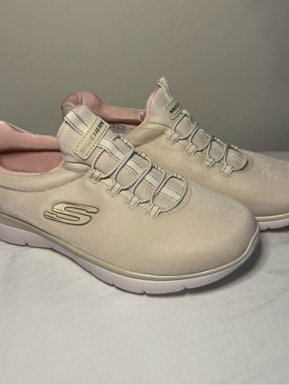 Skechers Summits Women's Sneakers beige mesh upper  8 EU  38 slip on